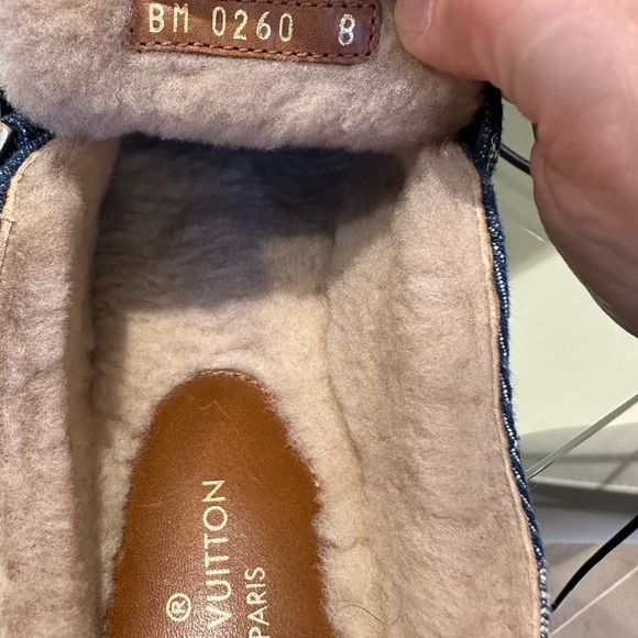 Men’s Authentic LV Mules/slip on size 8. A rare find. - Picture 8 of 8